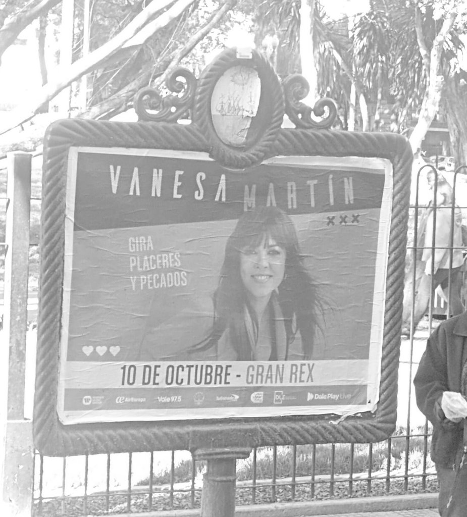 <a href="/vanesamartin_/">Vanesa Martin</a> las calles de Buenos Aires se tiñen de placeres y pecados! 🧡✖️