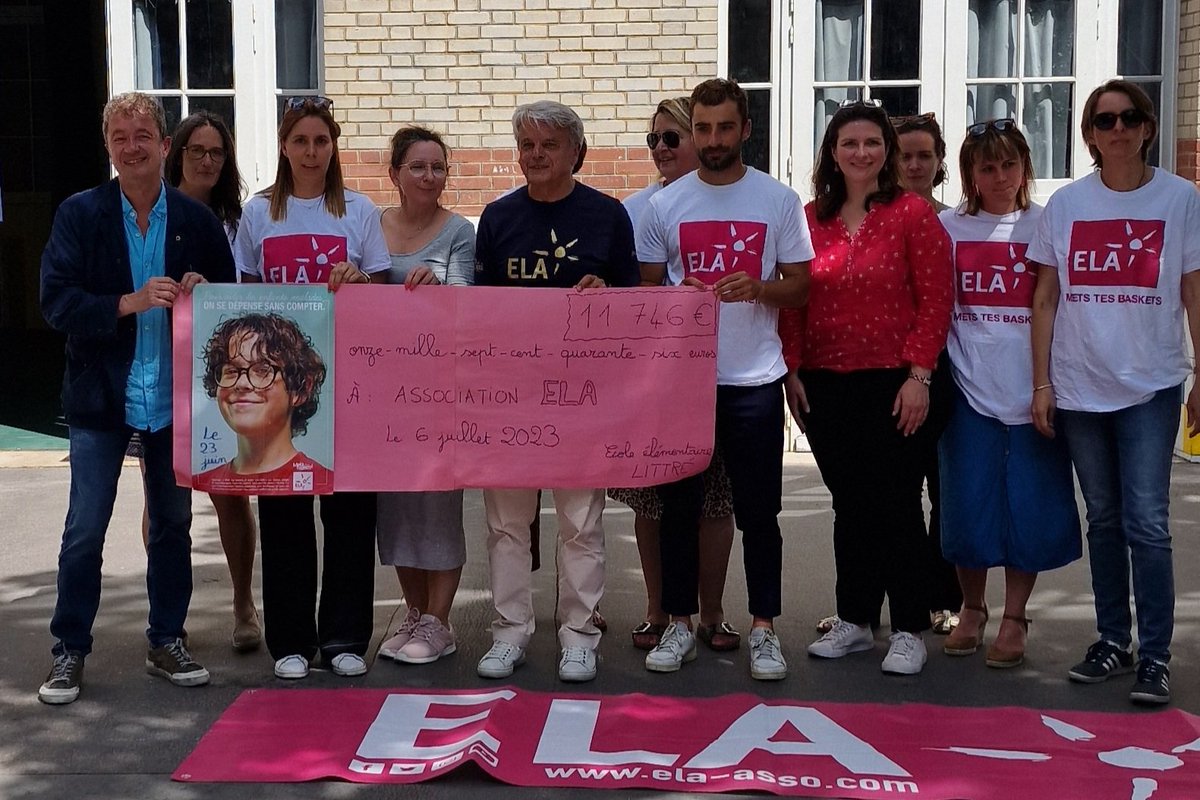 Un grand bravo aux enseignants et aux enfants de l'école élémentaire Littrè à Paris pour leur soutien à ELA !
MERCI aux enfants qui courent ... Pour les enfants qui ne peuvent pas.
<a href="/fredericbouraly/">Frédéric Bouraly</a>
<a href="/JCASSOELA/">JC Association ELA</a>
<a href="/guyalba/">guy alba</a>