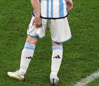 *me erro un gol inexplicable abajo del arco*

automáticamente yo: