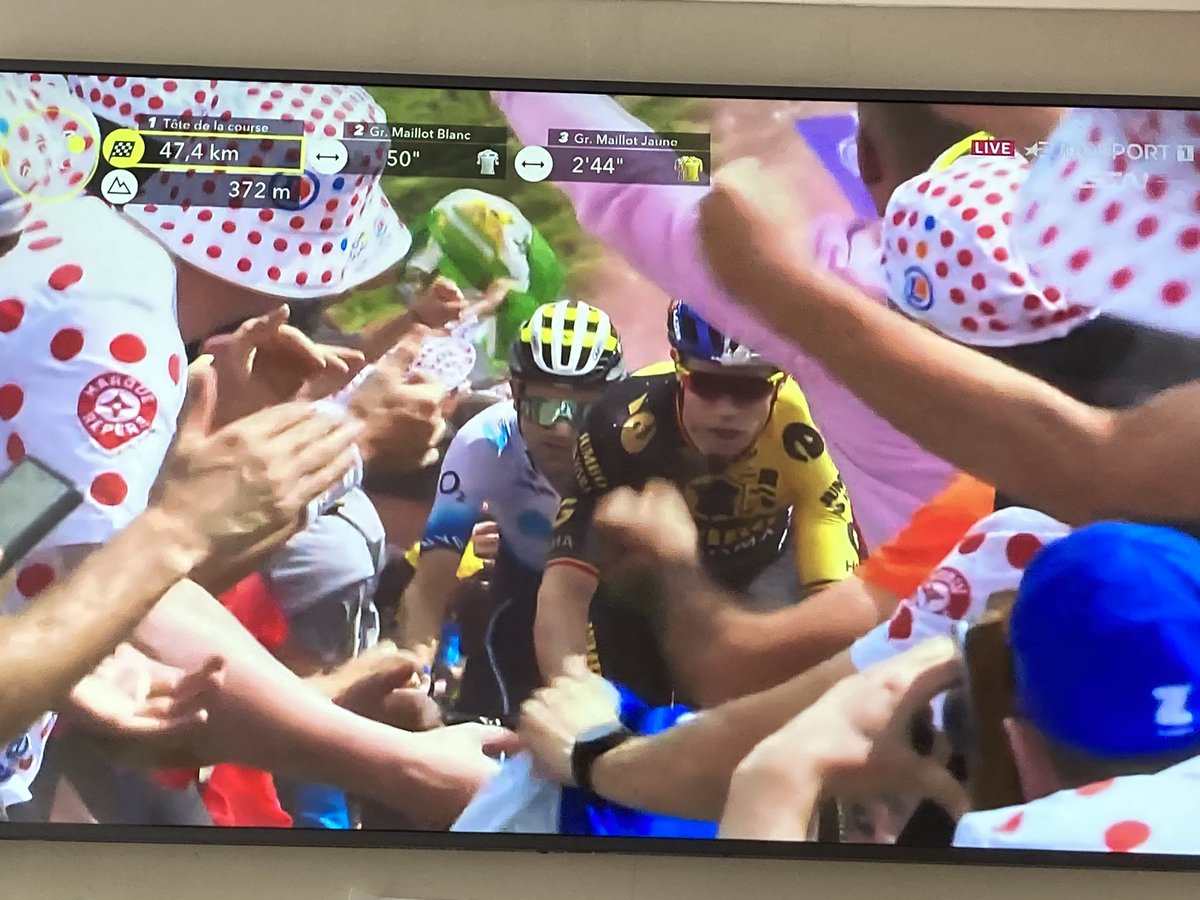 Spot the Cyclist 😂 great to see Pogacar strike back today! 🚴‍♀️ 🏔️ 🇫🇷 #LeTour2023