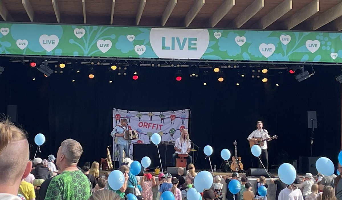 Kesän festarit korkattu Vekararokilla. 2006 tuumattiin, että kokeillaanpa toimisiko lasten oma rokki. Toimi ja vakiintui osaksi Joensuun rokkiviikkoa. Nyt toiset tekijät ja itse saa nautiskella suvun pienimpien kanssa.