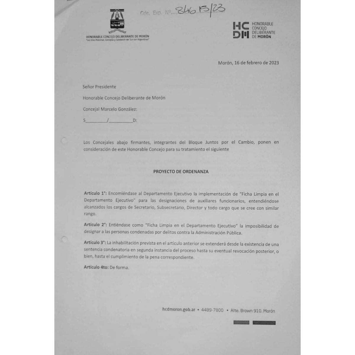LeaUgartemendia's tweet photo. Soy candidato a Intendente de Morón y, aunque no esté legislada la @fichalimpia porque el Kirchnerismo la cajonea, cumplo presentando mi certificado de antecedentes penales.

La Ficha Limpia busca la transparencia en la Administración Pública, no permitiendo que quienes se encuentran condenados en segunda instancia puedan ejercer cargos públicos. 

Parece extraño tener que pedir una cuota, pequeña por cierto, de integridad a quienes van a representar a los vecinos ó a administrar la plata de sus impuestos.
@gastonmarraok