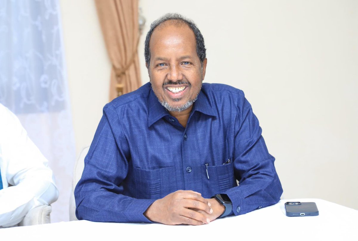 galkacyoonline's tweet photo. Waxa Agaasime guud ee Cafimaadka laga dhigay, Dr, #Guled Abdi Jalil, Guled ayaa Shuraako la ah  #Najax Hassan Sheikh Maxamud .

#Najax ayaa sidadban u Maamulidoonda 78 Million Wasaarada Caafimaadku leedahay.

#HSM ayaa sheegay inuu Musuq la dagaalayo . https://t.co/B4WwU92umf