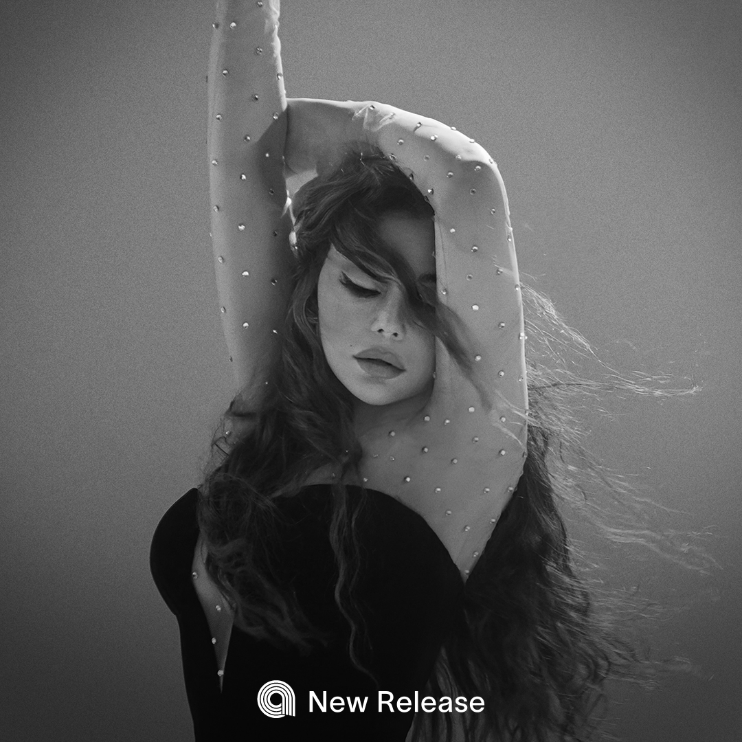 anghami's tweet photo. لو مر في حياتك حد معرفش قيمتك اوعى تفكّر 😌
واسمع أغنية ⁧#هيفاء_وهبي⁩ الجديدة ⁧#ما_بضعفش⁩ دلوقتي على ⁧#أنغامي⁩ 🔥

 🔗 ⁦https://t.co/PKRfYbJb19⁩ 🔗

@HaifaWehbe https://t.co/uSB8JgWu0I