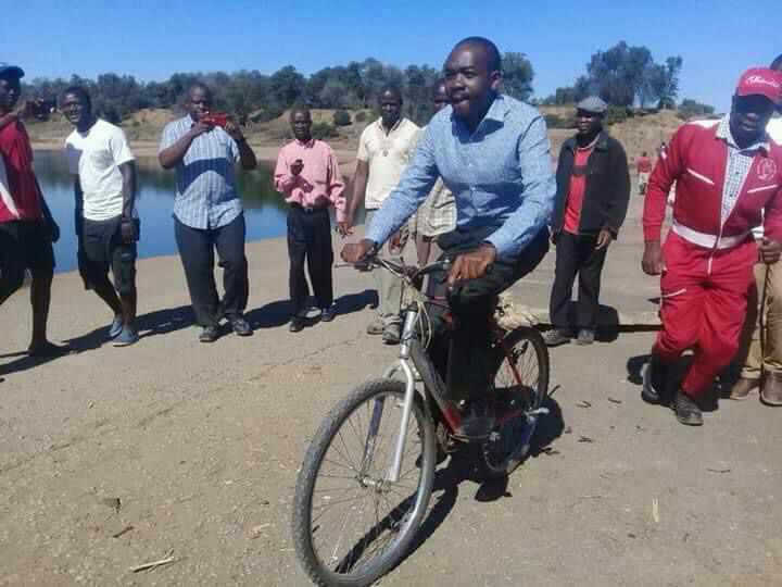 MachingaSandra's tweet photo. Ini handidi zvangu kurova imbwa ndakaviga mupinyi. Kamunhu kanondisvota aka. https://t.co/w2YFmI6LJI