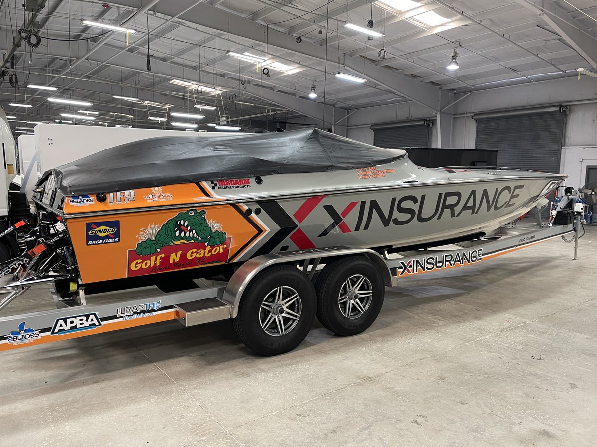 ♥️🤍🖤THE BIG GIRL IS BACK AT THE SHOP!

Team TFR Offshore Racing's #501 boat - a 30' Phantom powered by a 750+hp Mercury Racing 565 - is back at Media 1 / Wrap This for some new graphics!! She's a beauty &amp; a proven race winner! 🔥🔥🔥

#boatrace #raceboat #offshoreracing #GOFAST