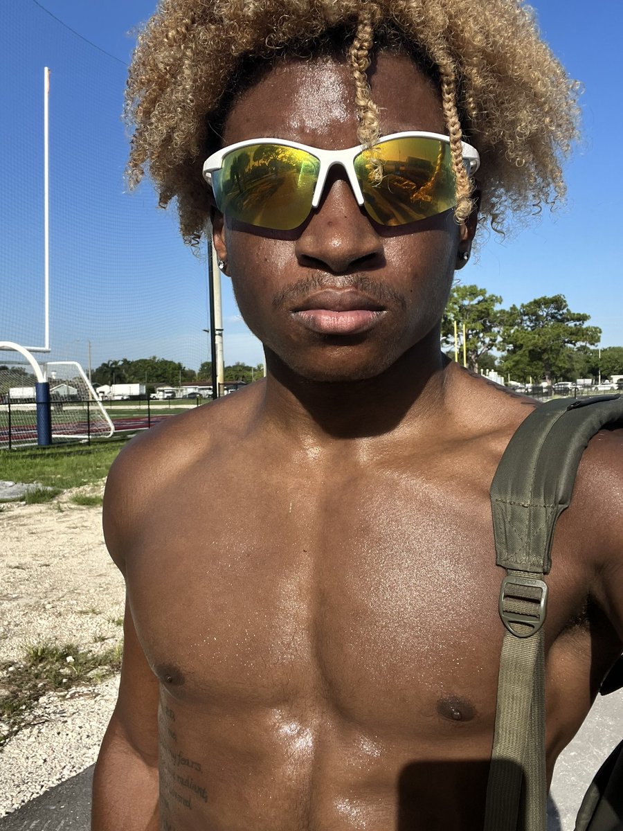 _ChanceSuarez's tweet photo. First college workout was a sweat-filled success🥵🙏🏽 https://t.co/WqVEDpsHaT