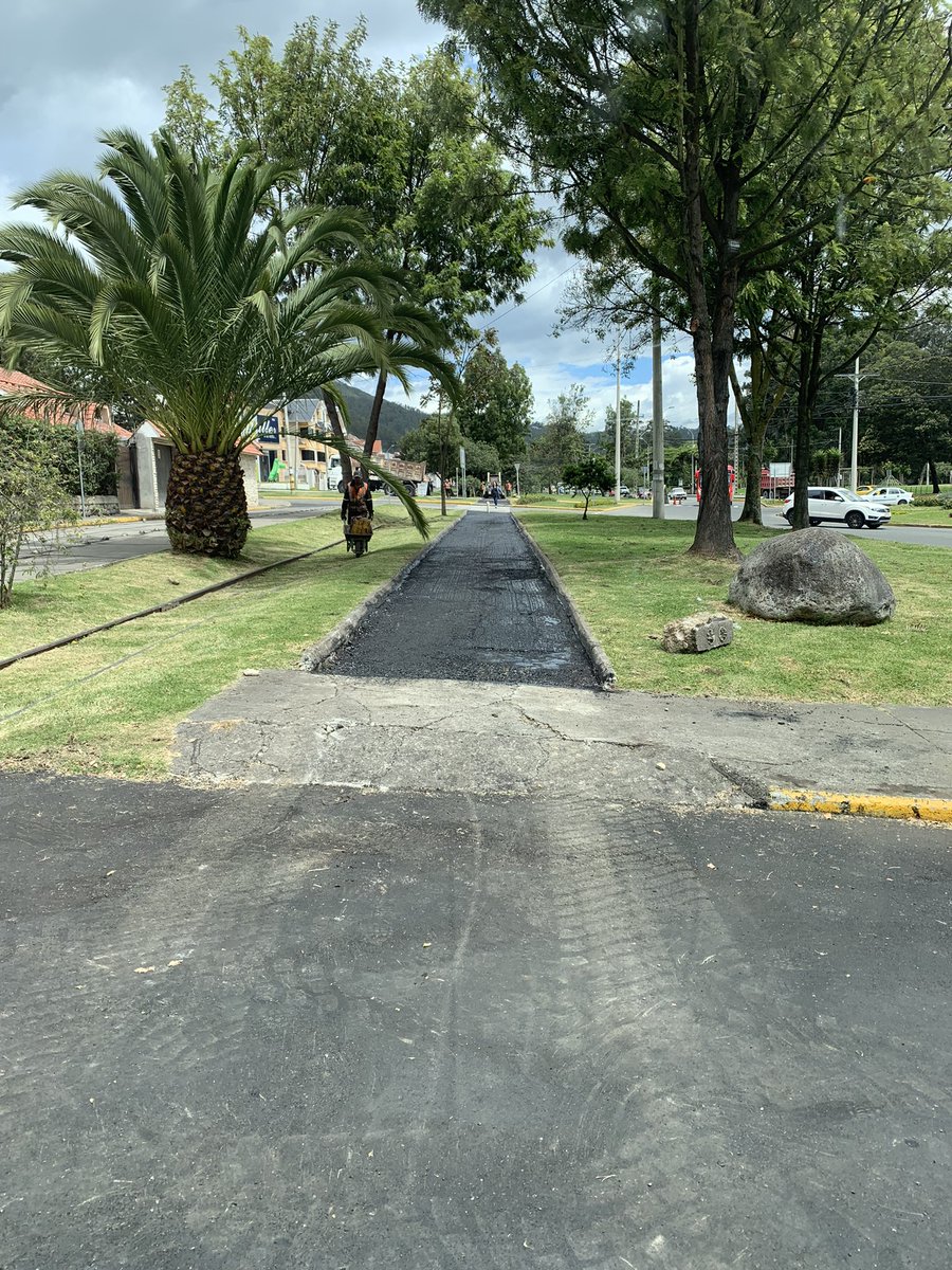 Agradezco al <a href="/MunicipioCuenca/">Municipio Cuenca</a> por el trabajo de la repavimentación de las camineras de la Av 24 de Mayo. Qué sigan las obras para nuestra ciudad!!!