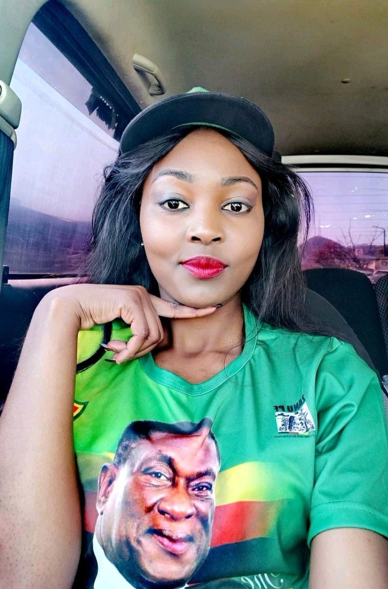 PaidamoyoMutsv1's tweet photo. Join the ruling party today, kuZanuPF kunotapira 💃💃💃💃 https://t.co/Kr4RNv80ot