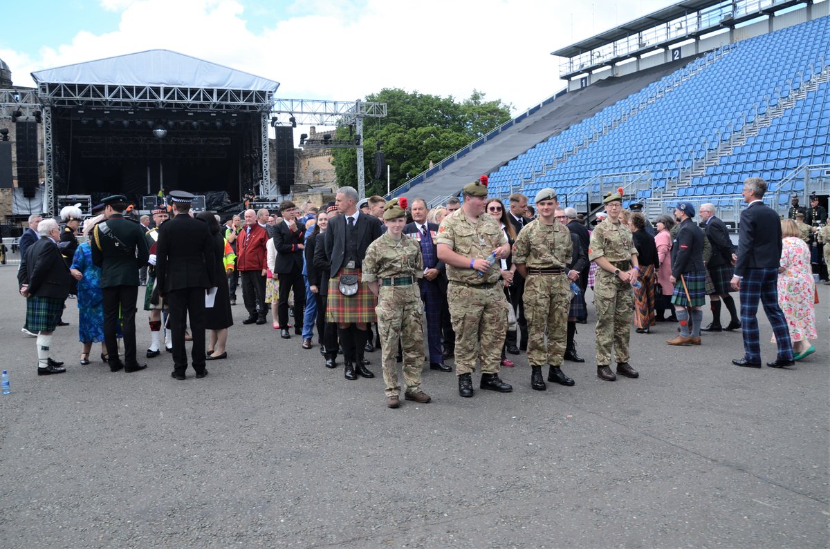LyonCourt's tweet image. Here are more snaps from the People&apos;s Procession with the Honours of Scotland yesterday.