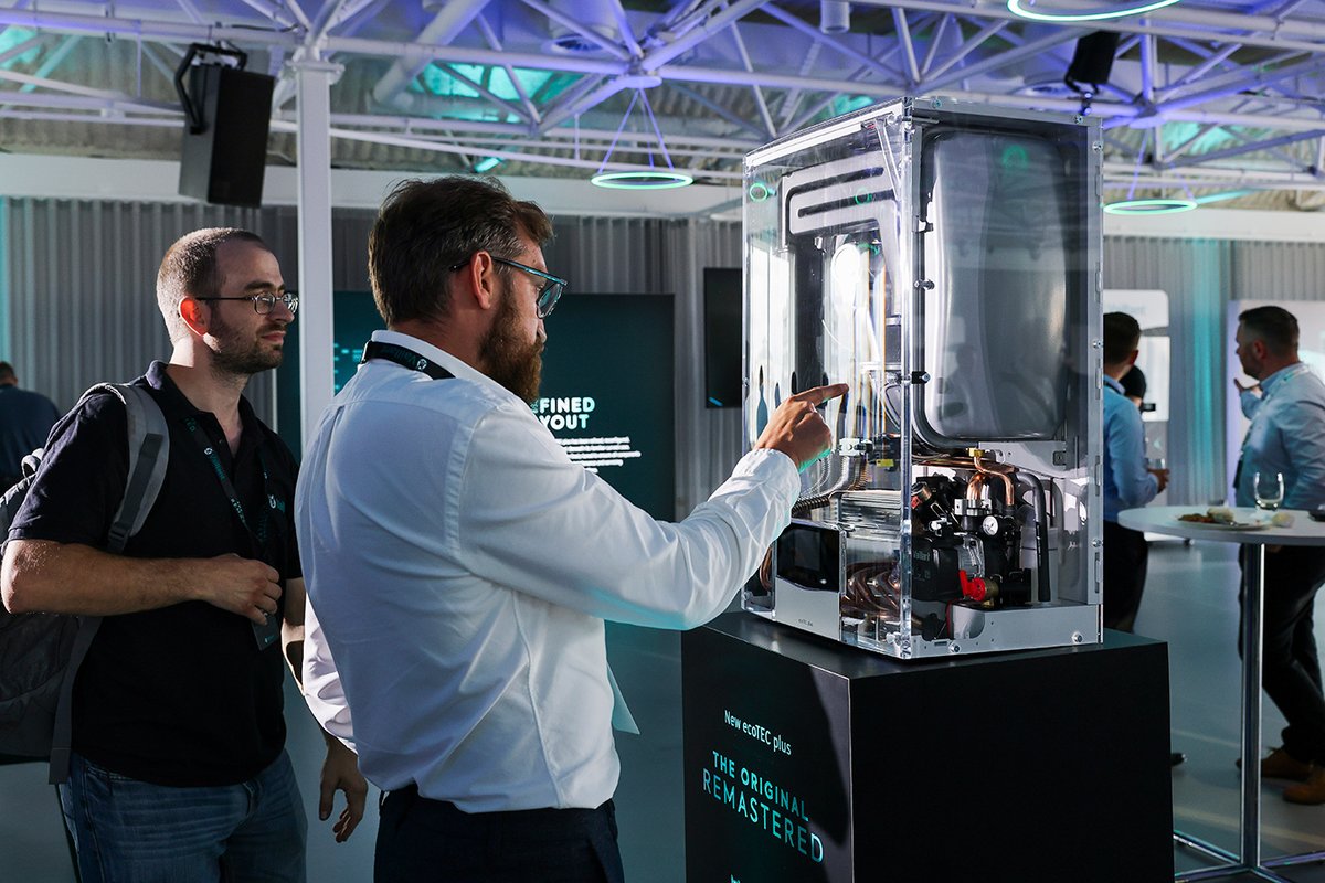 vaillantuk's tweet image. Following the launch of the new ecoTEC plus, we're looking back to the highlights of our VIP launch event, hosted at the Science Museum in London on the 20th June.
We were happy to see guests share their thoughts and excitement for #NextLevelEngineering