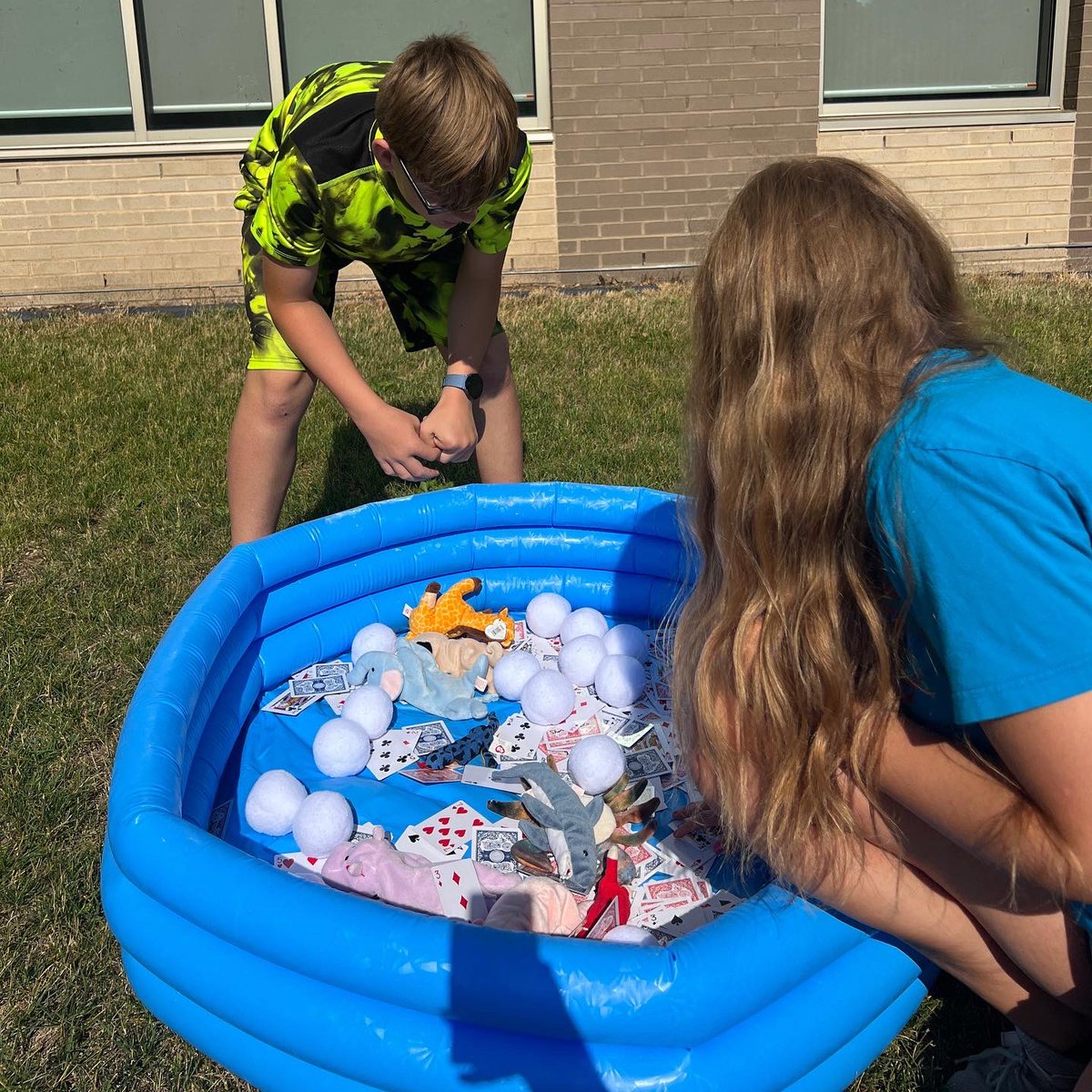 Ms. Sawicky tweet media