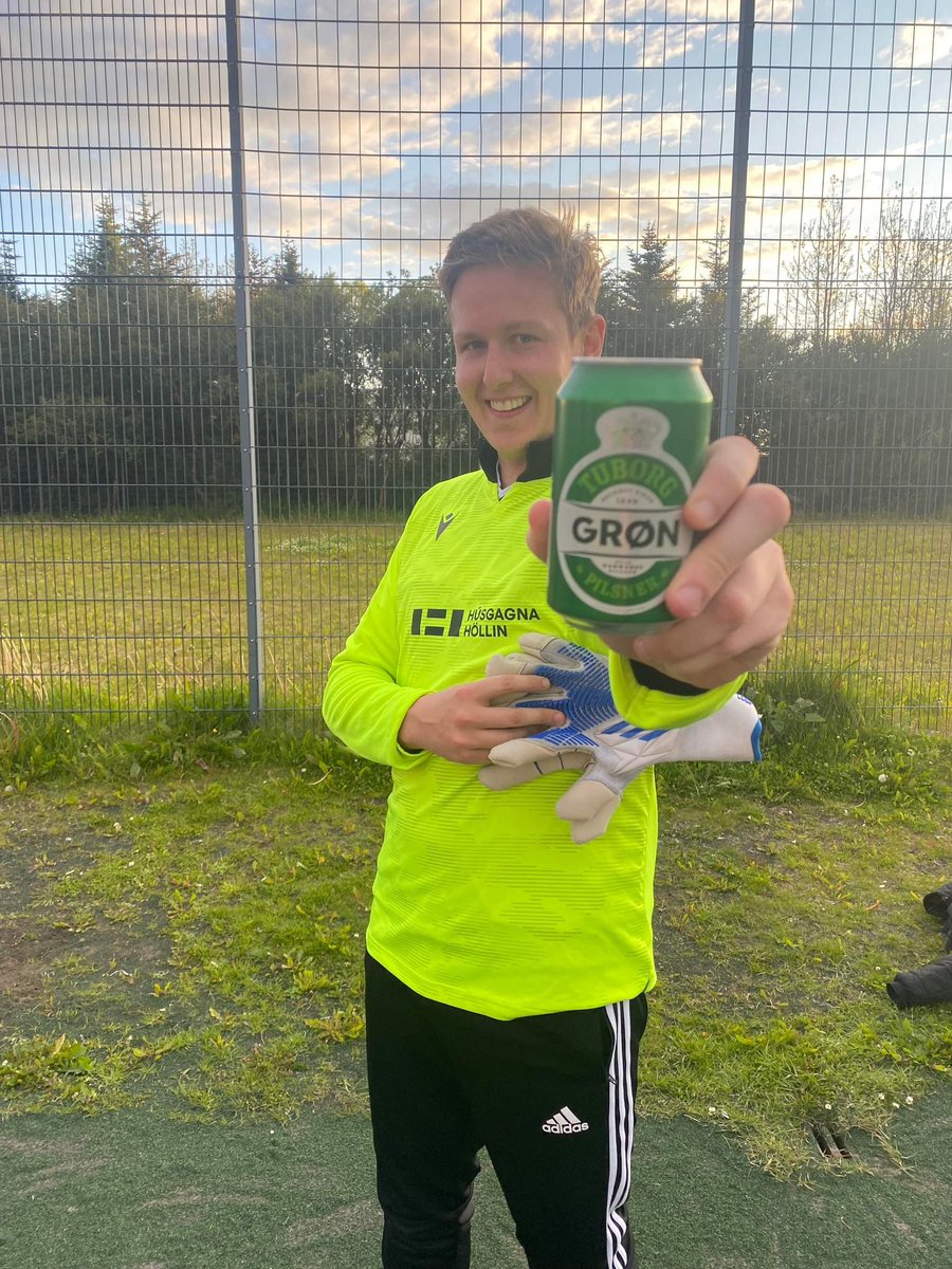 📣 2-2 lokatölur í kvöld

Grétar Safe Hands Tuborg maður leiksins, varði víti og bjargaði leiknum á loka mínútunni með stórbrotinni markvörslu.

Siggi og Haffi með mörkin

Litla Flugvélin þreytti frumraun sína

Göm þjálfari: “Ég er fyrst og fremst bara glaður að vera kominn heim”