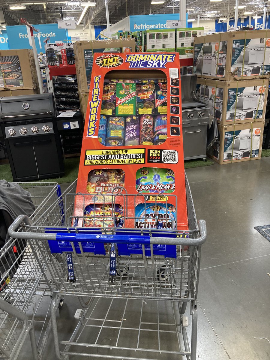 jroper40's tweet photo. Don’t go to a firework tnt.. go to @SamsClub waaaaaay better deals! https://t.co/9dDG1zRhDI