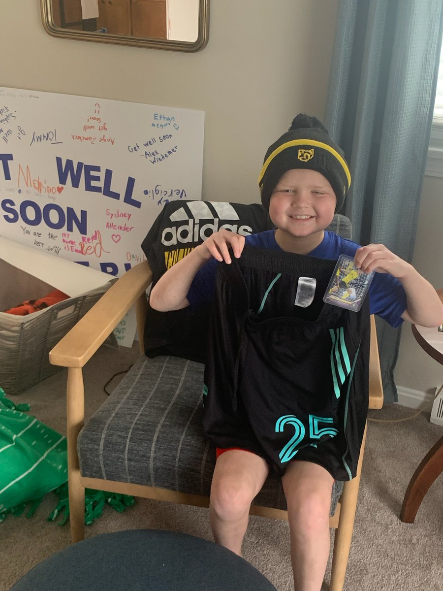 Thank you <a href="/zawadzki_sean/">Sean Zawadzki</a> and family for the game shorts, signed card and gear!!! #OurDawgSpencer