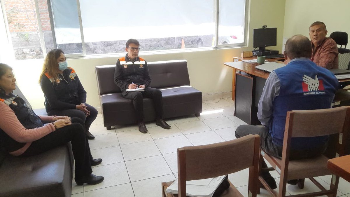 Defensoria_Peru's tweet image. #Arequipa Tras pedido de ayuda humanitaria solicitado por alcalde de San Juan de Tarucani, por actividad en volcán Ubinas, gestionamos ante COER envío de mascarillas y lentes de protección, así como el traslado de equipo técnico para asistencia en llenado de fichas #EDAN. (1/2)