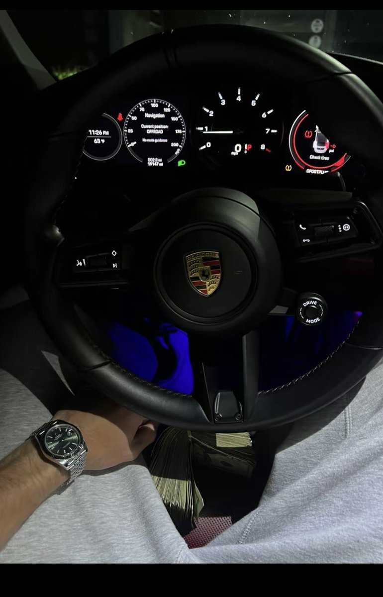 fazeptw's tweet photo. Can’t sleep at night all I’m thinking about is how to get rich https://t.co/q79kyQbqSJ