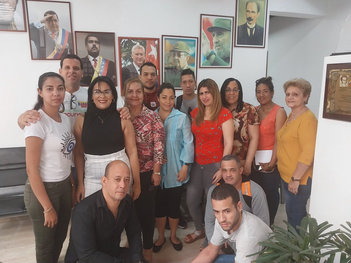 El grupo de Redes Sociales de la Direccion Nacional y activistas de las brigadas nacionales seguimos comprometidos, divulgando el quehacer de nuestros cooperantes. El reconocimiento al Jefe de la Misión por guiarnos y felicidades en su cumpleaños. #70Moncada #ConTodosLaVictoria
