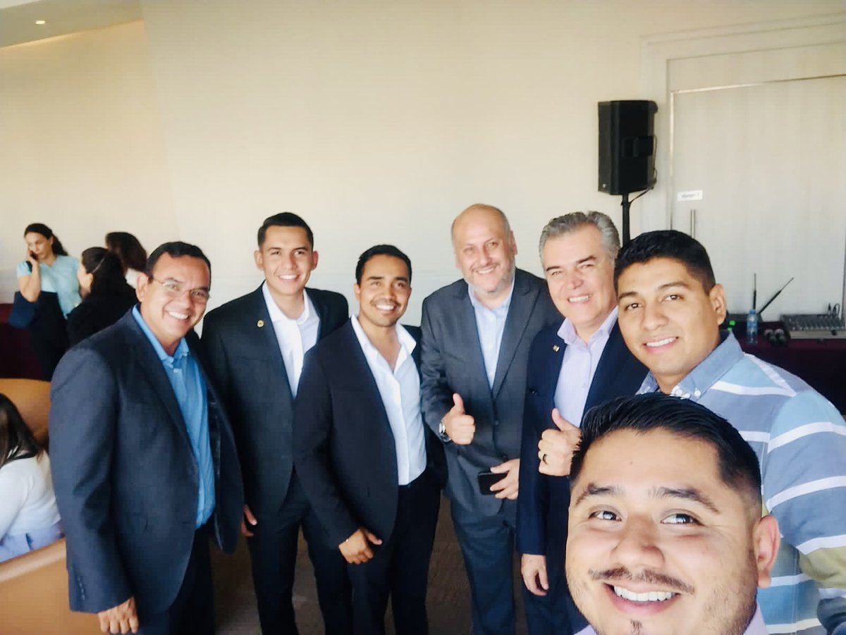 Jorgeorsa13's tweet photo. Presentes en la primer cumbre de negocios Pharr Texas 🇺🇸🇲🇽 @BosqueHomero @fcervantes5  @Canacintra_GP https://t.co/fnPLZ6ORmf