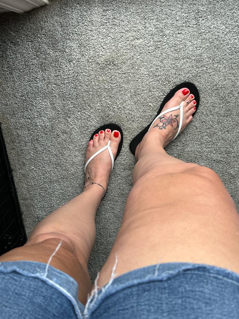 DivineDenise6's tweet photo. @rt_feet Thanks hun https://t.co/RGSG1sKCgf