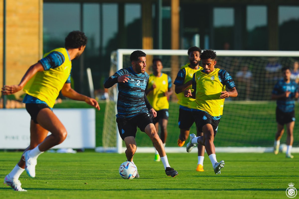AlNassrFC_EN's tweet photo. Under the supervision of our new coach ⚽️💛 https://t.co/OWmySE9Z4H
