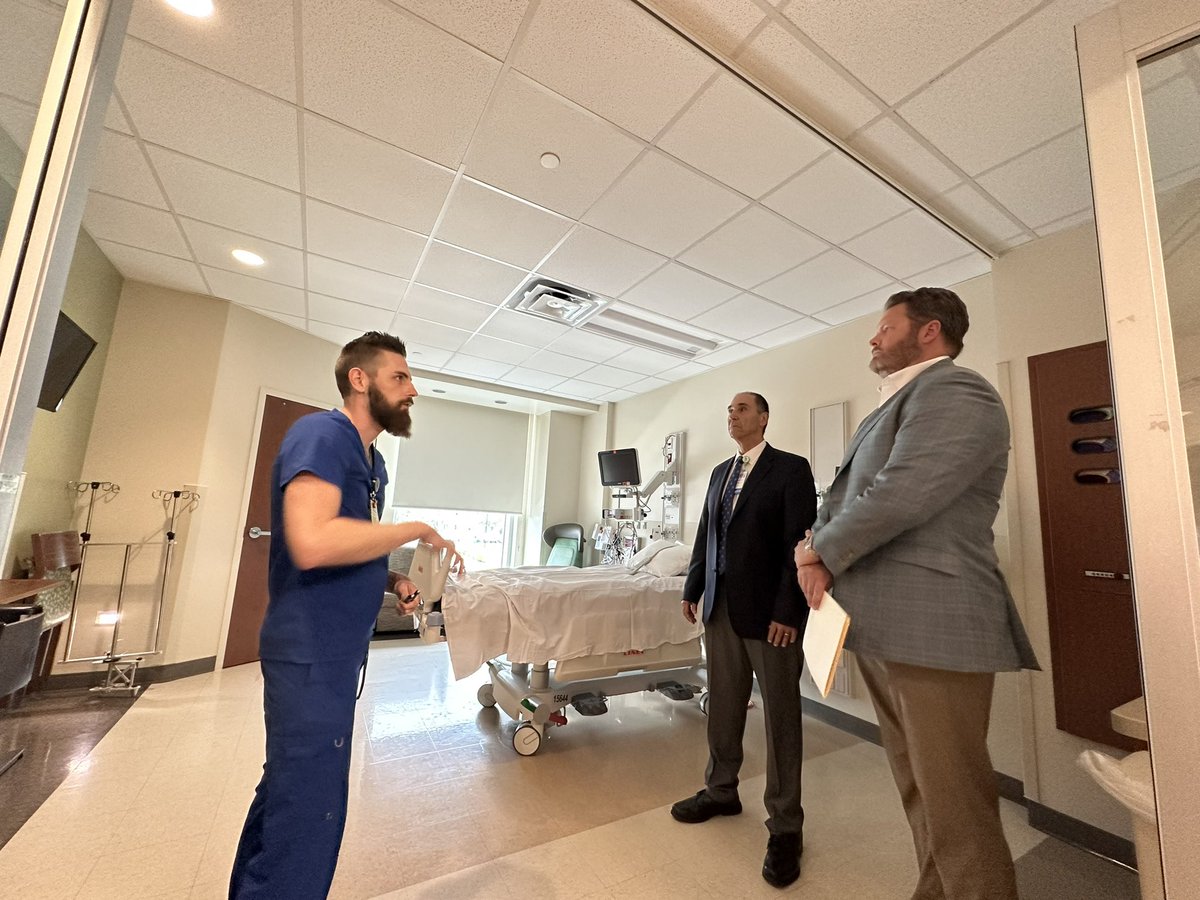 JonMartinEsq's tweet image. Busy day in the SD33 Office as our team virtually met with the Florida DEP &amp;amp; followed that up with a tour of Gulf Coast Medical Center. @America88 @Lee_Health