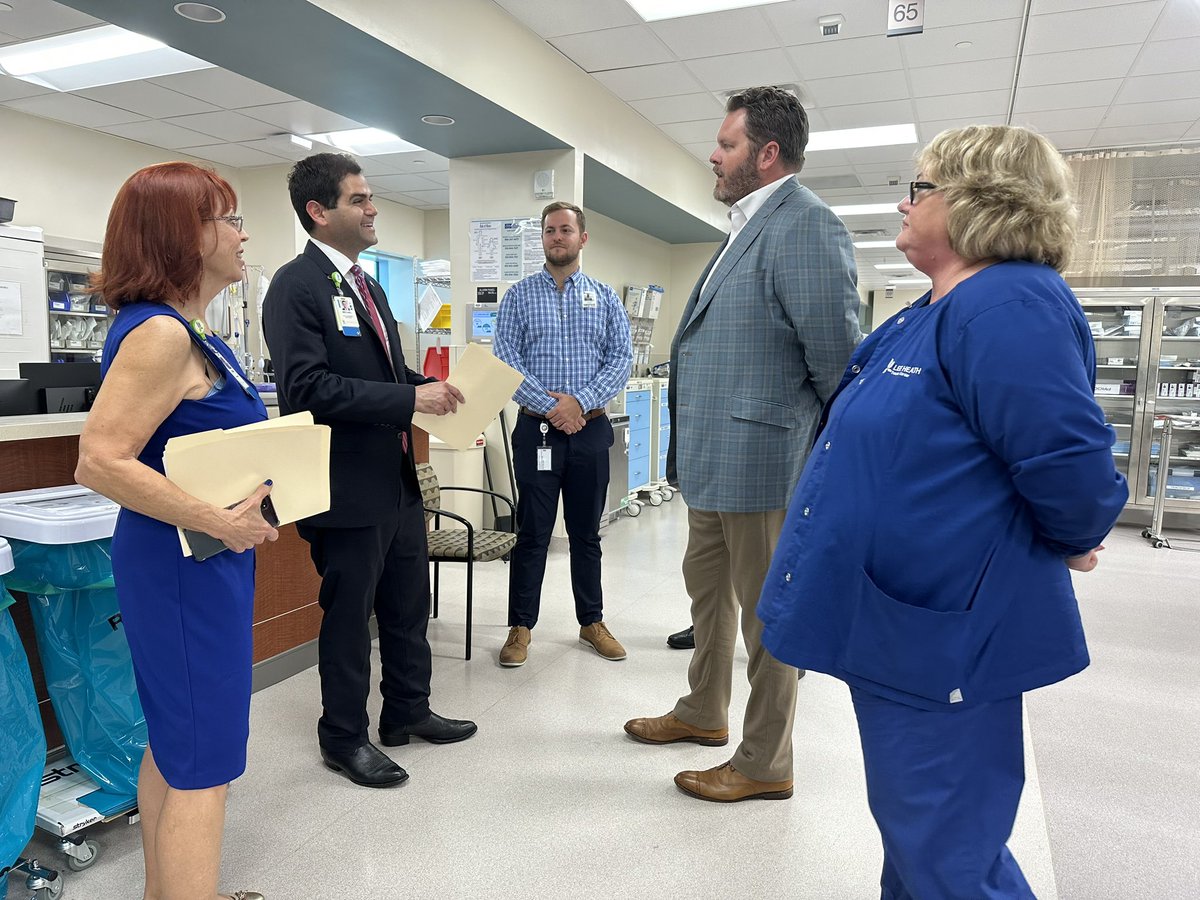 JonMartinEsq's tweet image. Busy day in the SD33 Office as our team virtually met with the Florida DEP &amp;amp; followed that up with a tour of Gulf Coast Medical Center. @America88 @Lee_Health