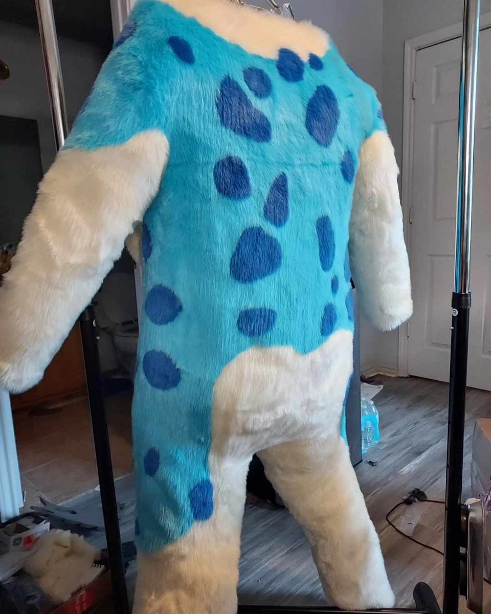 LunaticSuits's tweet photo. happy bday to me :) here is some recent fursuit work! 
twitter isnt really the best place to stay up to date with my work!
my IG: https://t.co/bV8nr3k2Yk
my telegram updates channel: https://t.co/hWjJZX2yZ5
my etsy: https://t.co/OfP93OFFIg <3 https://t.co/nzH3O1wR6F