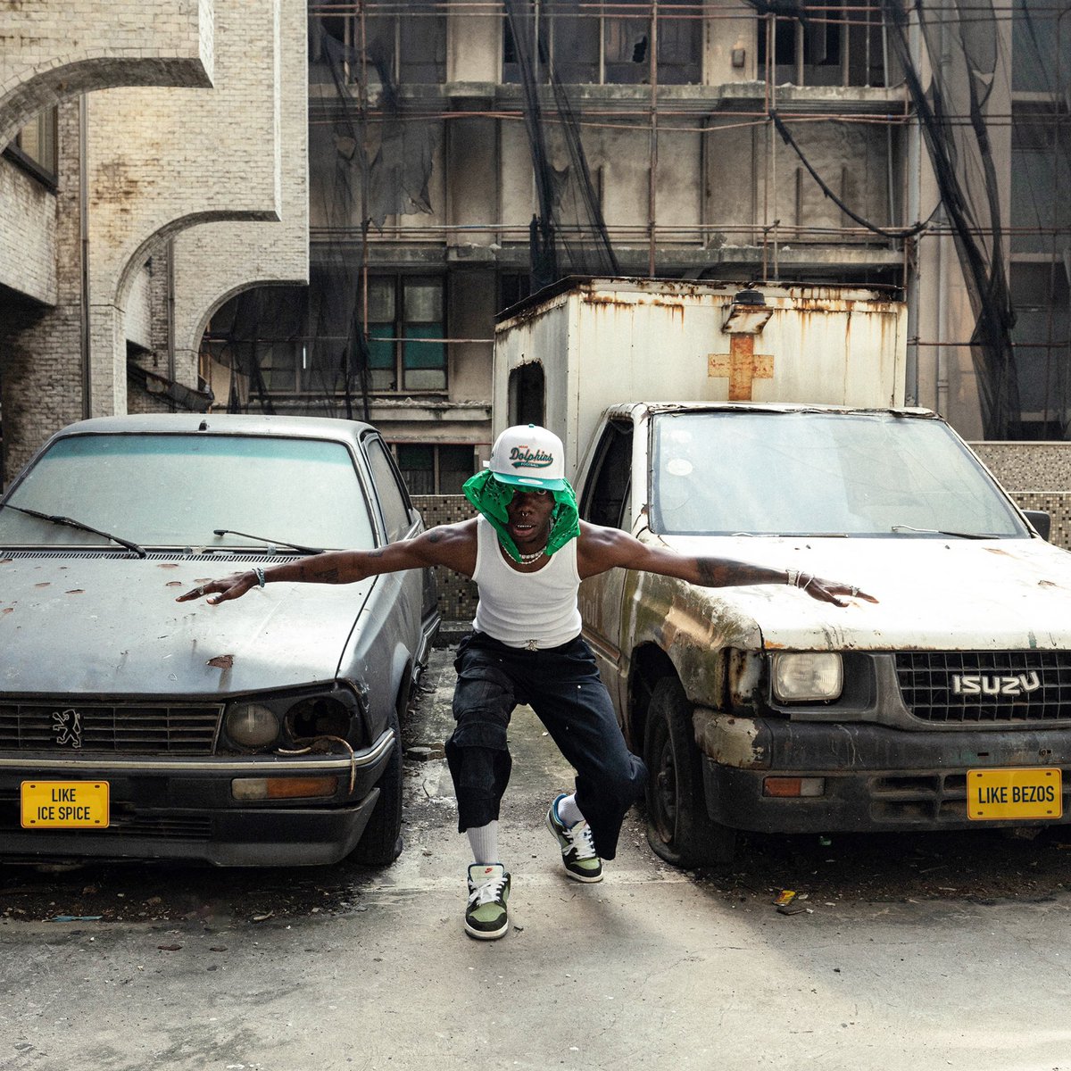 BlaqBonez's tweet image. LIKE ICE SPICE &amp;amp; LIKE BEZOS 
Out now 💿💿 
Blaqbonez.lnk.to/LikeIceSpice_B…