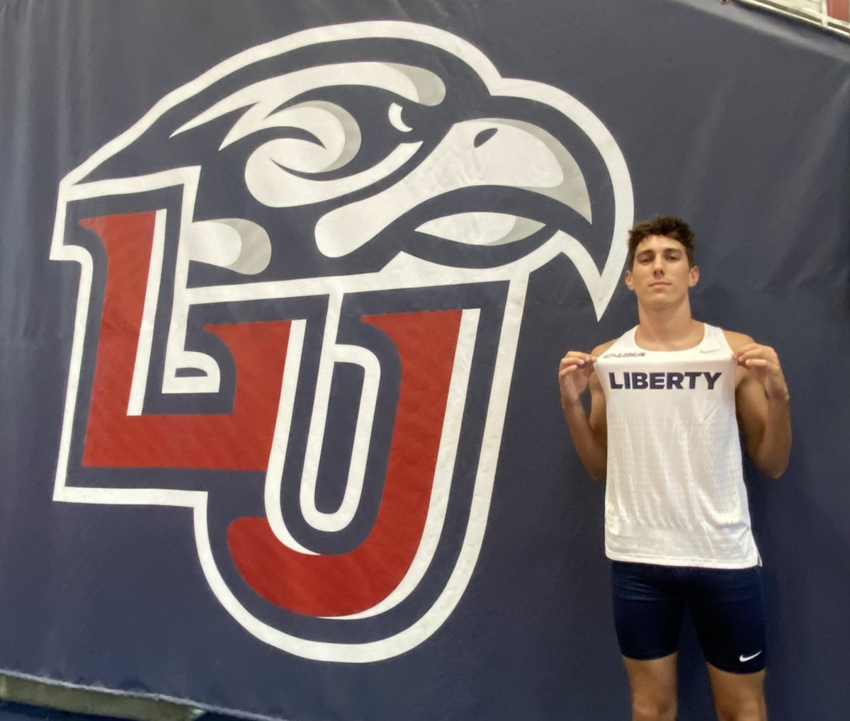 sethlowe2335's tweet photo. Had a great visit at Liberty🔥🦅 @ShilohSaintsTF  @lance_bingham @shawn_venable https://t.co/50xUjz3AbN