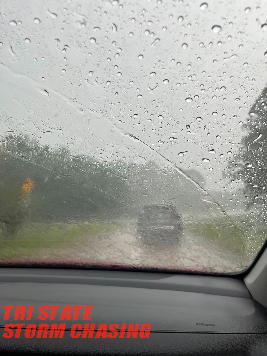AnthonyRizzWx's tweet image. Visibility close to none on Broward road in Jacksonville #flwx @NWSJacksonville #KJAX