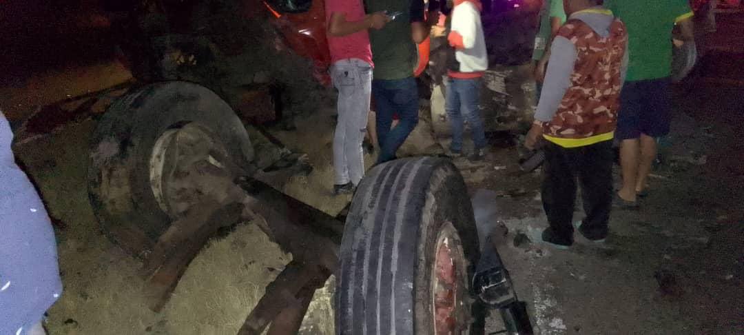 Vinc3Baker's tweet photo. This happened in Quibor - Barquisimeto Road at #venezuela https://t.co/LGAwEzr5V7