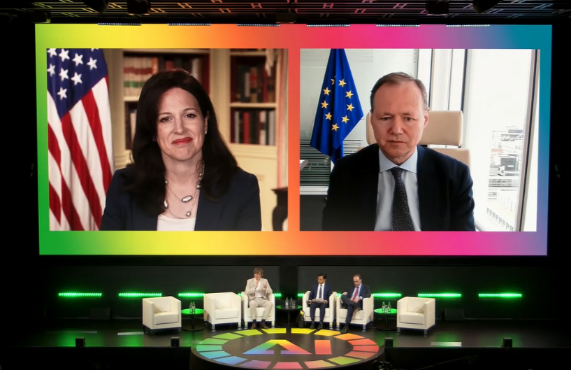 planxai's tweet photo. Exciting day at #AIforGood by the #UN! The #transatlantic cooperation agenda is truly inspiring. Collaboration areas between US &amp; EU include extreme weather modeling, agriculture, climate combat, the Earth digital twin, #AI risk mgt,  emergency responses, and the electrical grid. https://t.co/z5gcV0p6dR