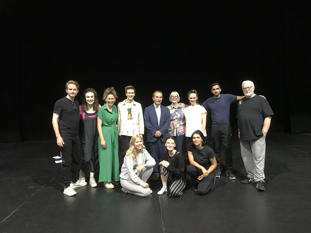 ReadmanLindsey's tweet photo. I had a wonderful day at @LeedsPlayhouse
on the incredible Poel Society workshop with such fabulous actors and tutors. https://t.co/3kkfiCEuWO