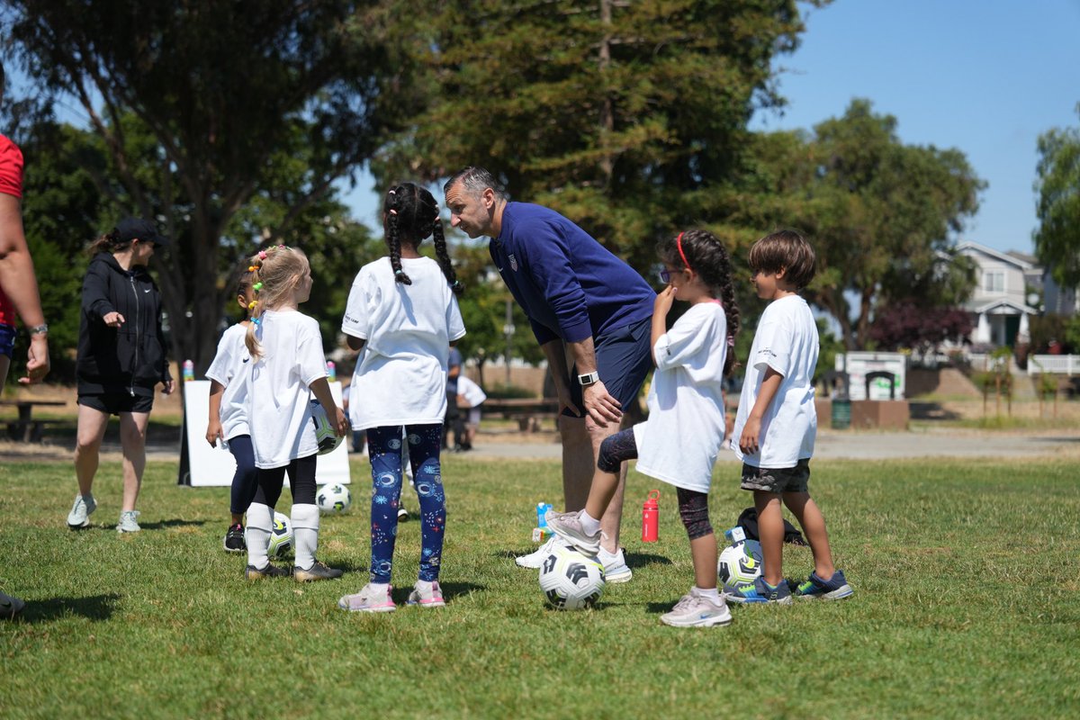 USWNT's tweet photo. Vlatko Andonovski and the #USWNT staff dropped in to surprise kids at a @nikefootball + @ussoccer camp today in the Bay Area, teaching skills to use on and off the field ⚽ 🇺🇸 https://t.co/2151UL47UT