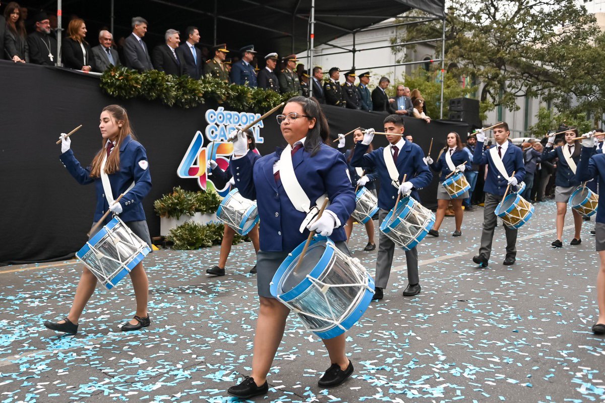 miguelsiciliano's tweet photo. Y llego el momento más lindo, el desfile Civico Militar que vivimos junto a más de 55.000 personas que se acercaron a vivir una jornada popular y de celebración historica!

Feliz cumpleaños a nuestra querida ciudad! Que orgullo me da verte así de linda!

#CordobaCapital https://t.co/9CSXV9K7me
