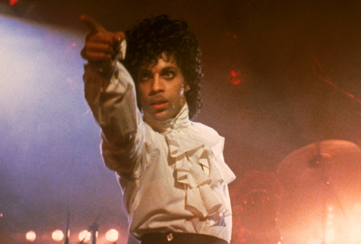 MovingImageNYC's tweet image. Coming up: see PURPLE RAIN, the Grammy- and Oscar-winning movie and acting debut of Prince! This film’s incredible soundtrack includes the title song, “When Doves Cry,” and “Let’s Go Crazy.” #SeeItBig on July 14 &amp;amp; 15. Tickets: bit.ly/3pDqptu