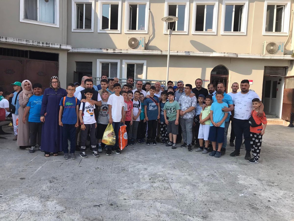 mustafasarki2's tweet photo. İsmail Hakkı Kur’an Kursu öğrencilerimiz, velilerimiz ve hocalarımızla birlikte 2023-2024 eğitim ve öğretim yılının 1. Dönemini bismillah diyerek başlattık. Allah yar ve yardımcımız olsun. https://t.co/XLJ9tB7SWT