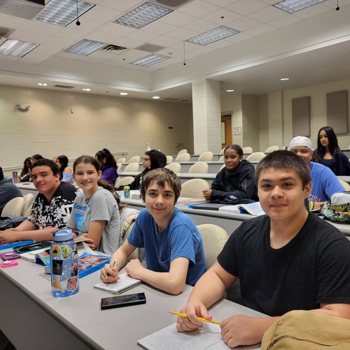 SUNYSchenectady's tweet image. More than 300 h.s. students in the Schenectady #SmartTransfer Early College High School Program &amp;amp; Schenectady #SmartScholars #EarlyCollege High School Program just finished their second week of summer courses! Taking classes on our campus &amp;amp; online! @SUNYSCCCECHS @SCSchools