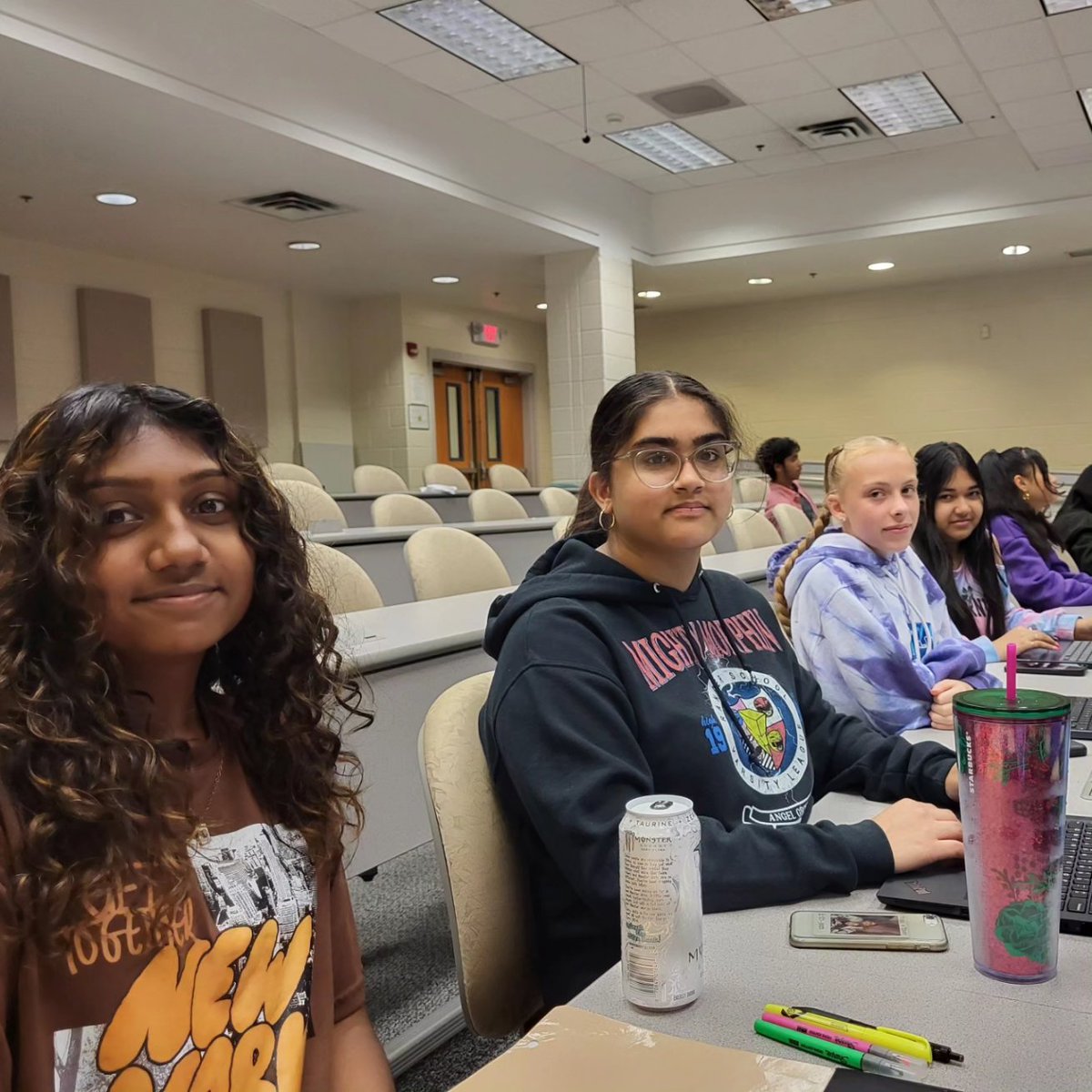 SUNYSchenectady's tweet image. More than 300 h.s. students in the Schenectady #SmartTransfer Early College High School Program &amp;amp; Schenectady #SmartScholars #EarlyCollege High School Program just finished their second week of summer courses! Taking classes on our campus &amp;amp; online! @SUNYSCCCECHS @SCSchools