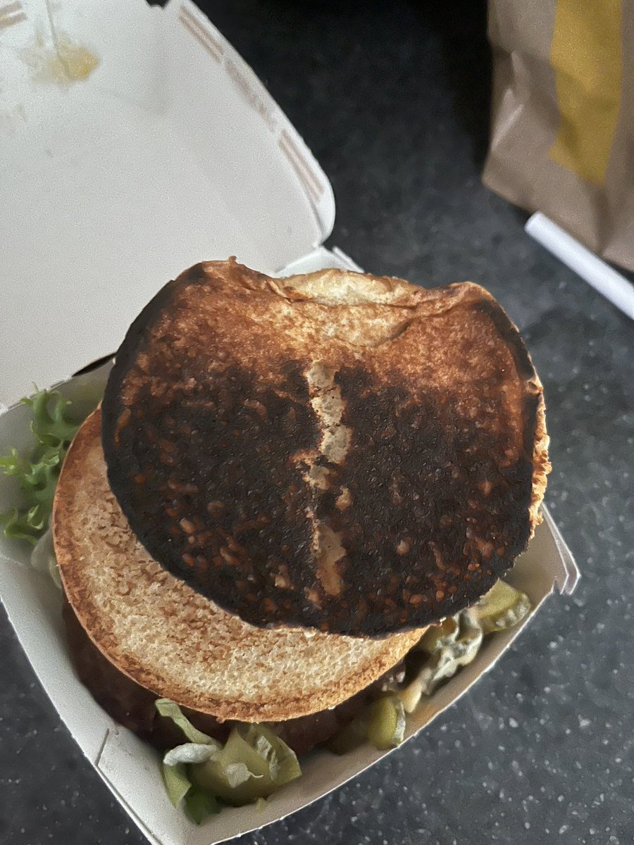 Sew_Ugly's tweet photo. @McDonaldsUK Sorry to say I’ve had the worst food tonight after a very long four days at work… construct your own burger with added burn and no sauce. https://t.co/1phuBwoi3p