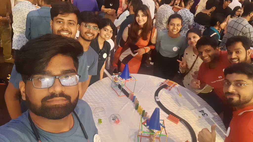 NiranjanHebli's tweet image. 🧵2/5

Was finally able to physically meet all the amazing people across India 🙌🏻✨🔥
 
Allow me to introduce:-
@codewithshytan @adarshanand67 @SahilSaha35194 
@Shilpa_K12 @_ishnoor_kaur @piyushkashyap_ @whitehatmukul @MeerTarbani 
@bythebug_ 
@Naman_sin