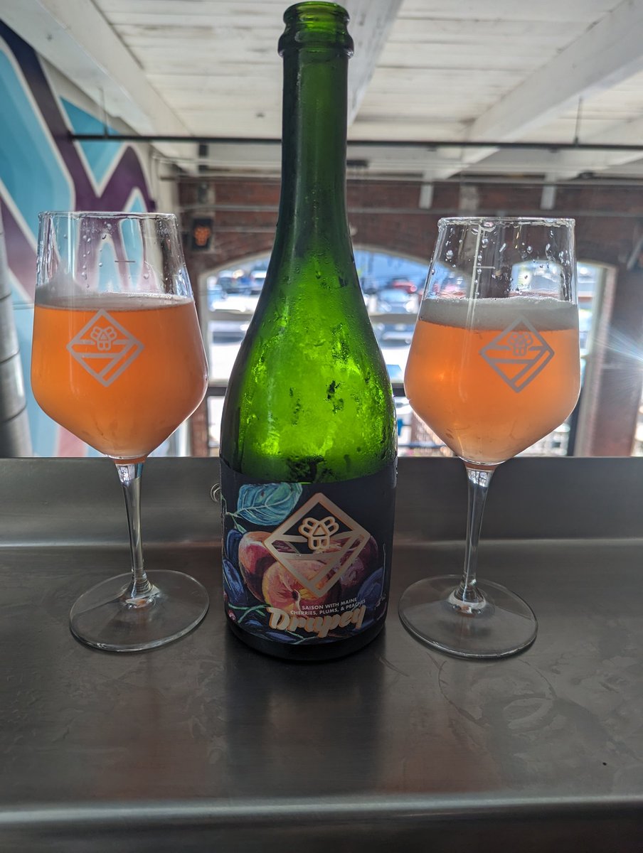 NeptuneBrewing's tweet photo. Three hours before @goosetheband doors and lots of pregaming going on at @BissellBrosBrew https://t.co/Dxga1Bdt19