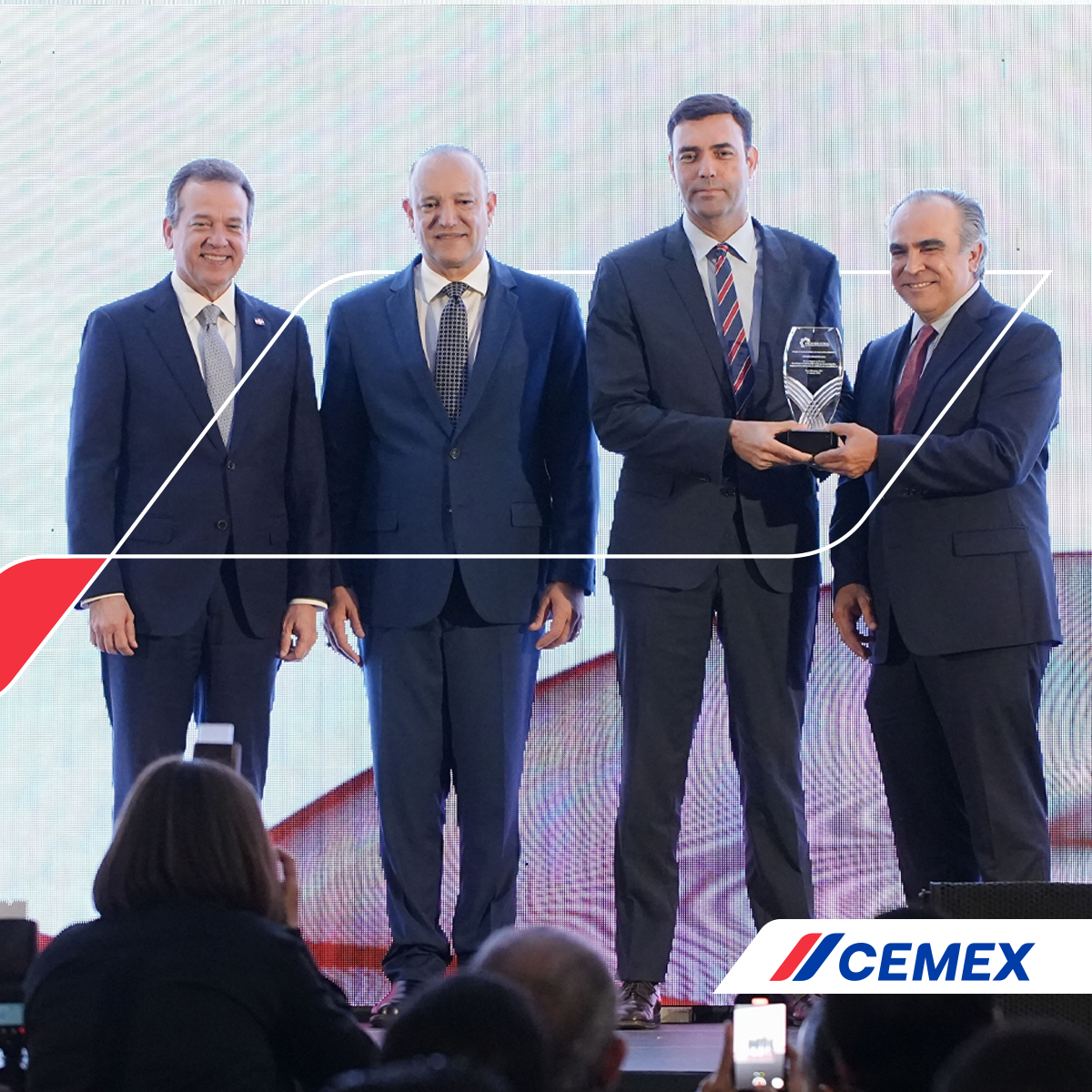 CEMEX Dominicana tweet media