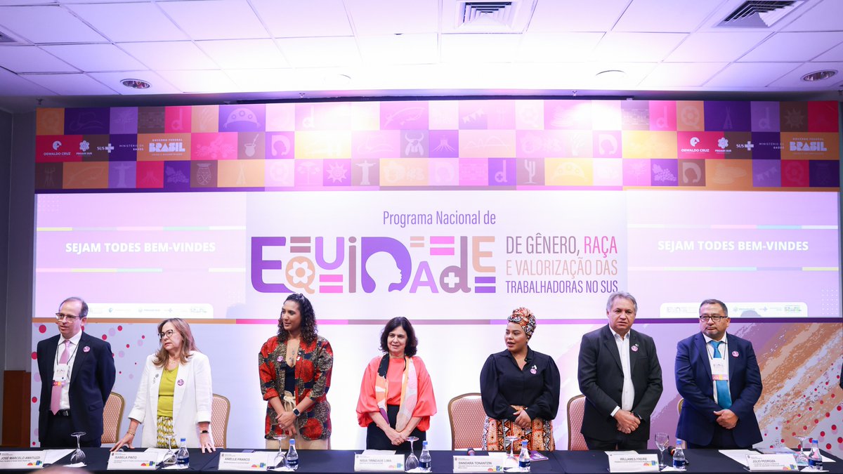 nisia_trindade's tweet photo. Nos acompanharam a deputada federal @todandara (PT/MG), a secretária de Gestão do Trabalho e da Educação na Saúde, @oficialisabelap; o presidente do @conasems, Willames Freire; o coordenador da @pahowho, Julio Pedroza, e o diretor do @hospitalalemao, Dr José Marcelo de Oliveira. https://t.co/GcQgk1jMVs