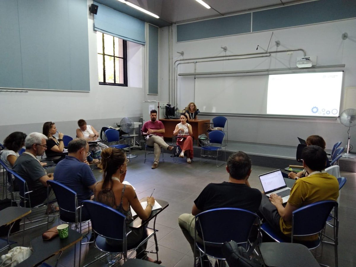 Reflexescoop's tweet photo. Acabem la 2 jornada de la Universitat d’Estiu del Cooperativisme.Debats i reflexions entorn la Concertació Social, els Pols Cooperatius, la Sobirania Tecnològica, la presència de l’ESS a les Universitats, models de Finançament…Nou dia intens i per seguir endavant més fortes! https://t.co/A23ZNCWp7x