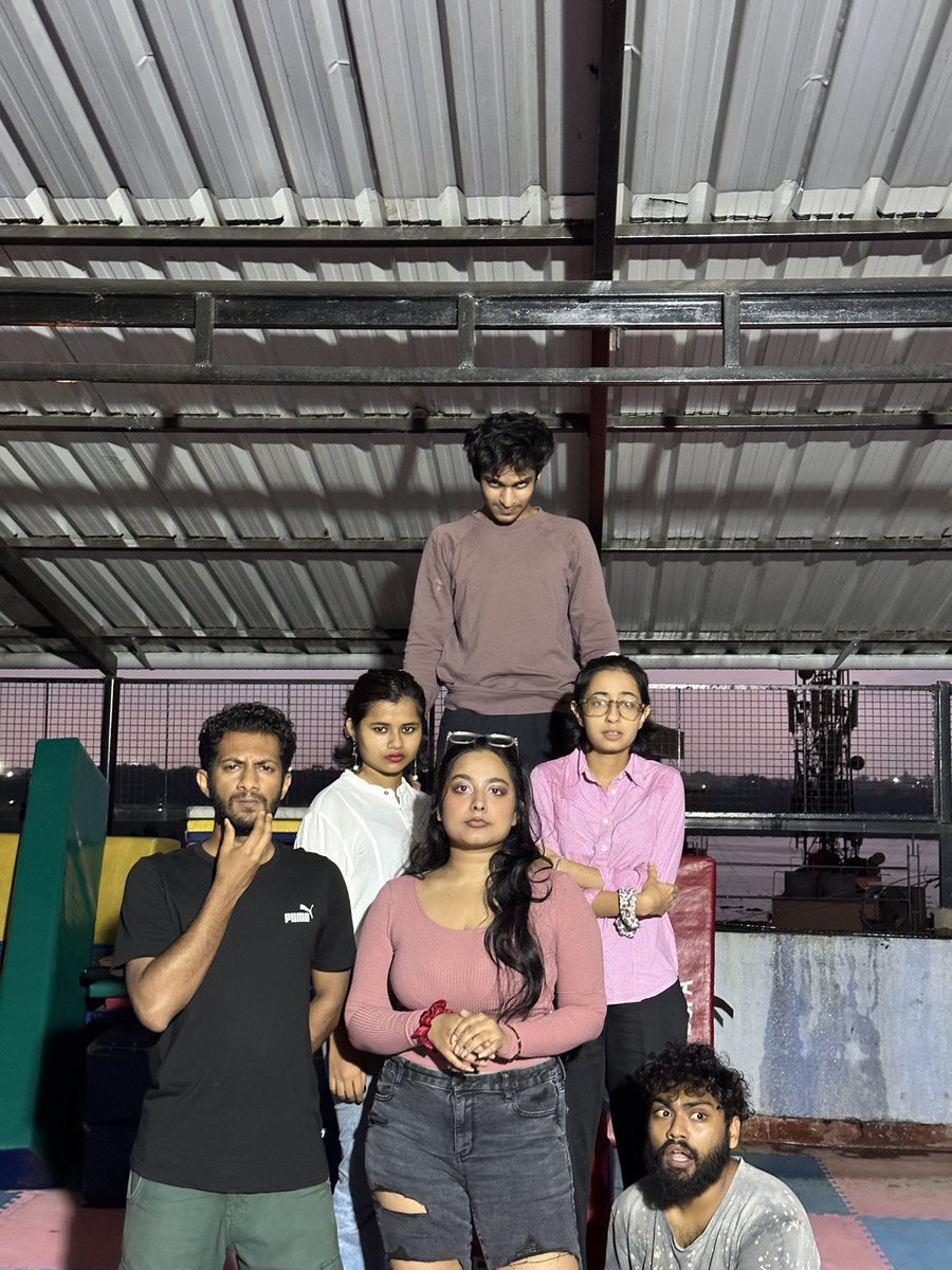 ArsonAstrid's tweet photo. Celebrating tiny victories ✨️

1) The passion of all the actors and the crew, unbound. 
2) Having blocked 93% of the play, what? ✨️
3) The masth cast get-together planned for tomorrow. 
4) Much of the crew work is done woo-hoo 

Shoutout to our lovely team  💙 https://t.co/TOpzluUWVQ