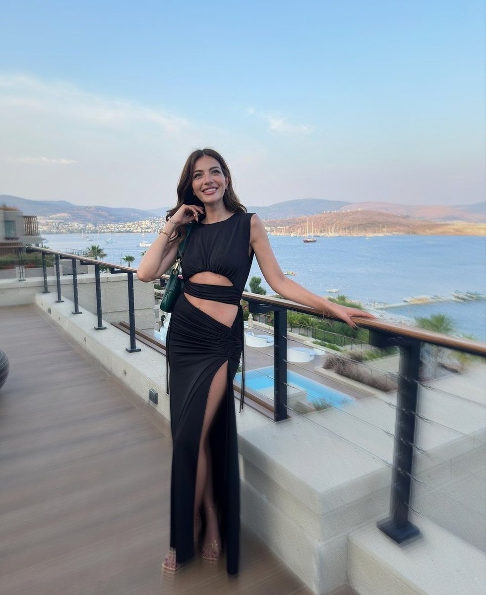 kenrrysad's tweet photo. BOSLUGUMA GELDİ AŞAMIYORUM BEN BU KADINI 😫 https://t.co/gF5Tva4DQc