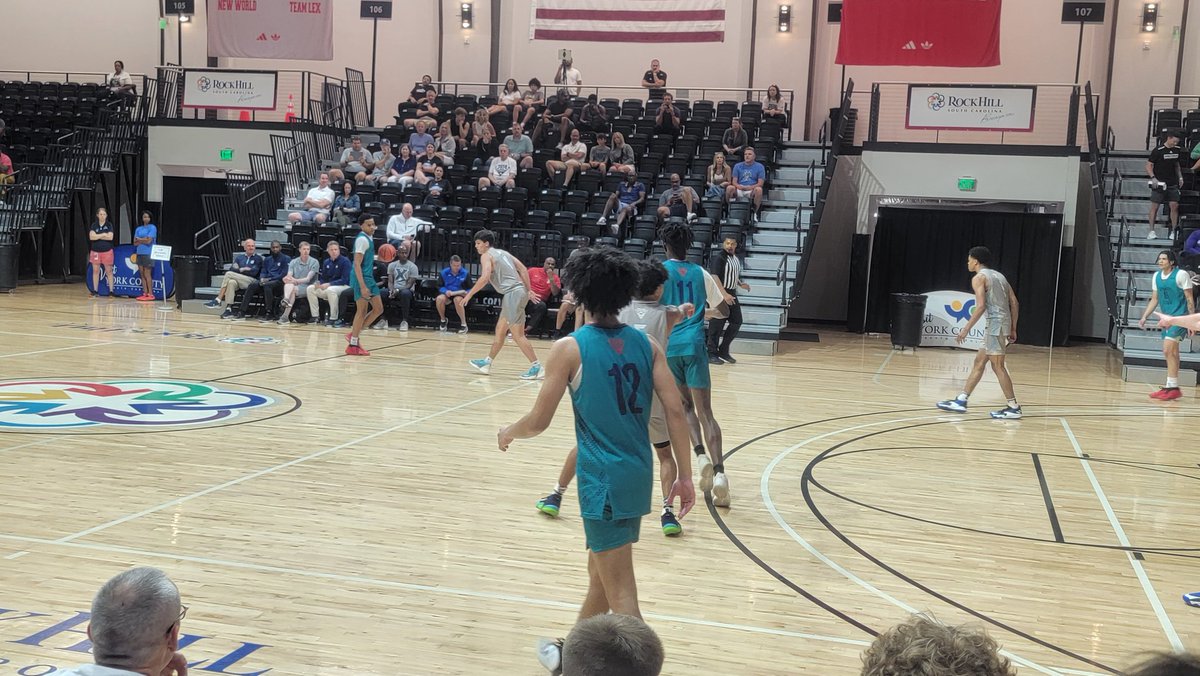 Coaches here for Upward vs Midwest include South Carolina, Clemson, Syracuse, Pittsburgh, Virginia Tech, Notre Dame, Georgia Southern, ECU, Radford, Winthrop, Mercer, Xavier, Butler, Siena, UNCG https://t.co/zPr1ECWB0v