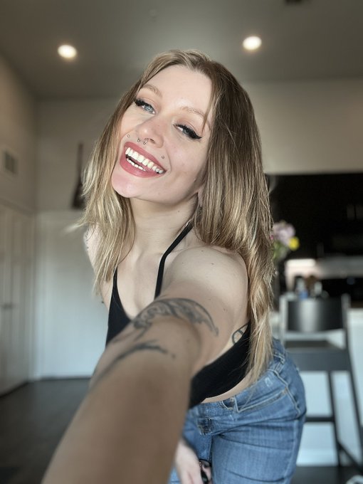 baybeeee https://t.co/toiVbbynD8<a href="/tag/onmfc"class="tags"><span>#onmfc</span></a>